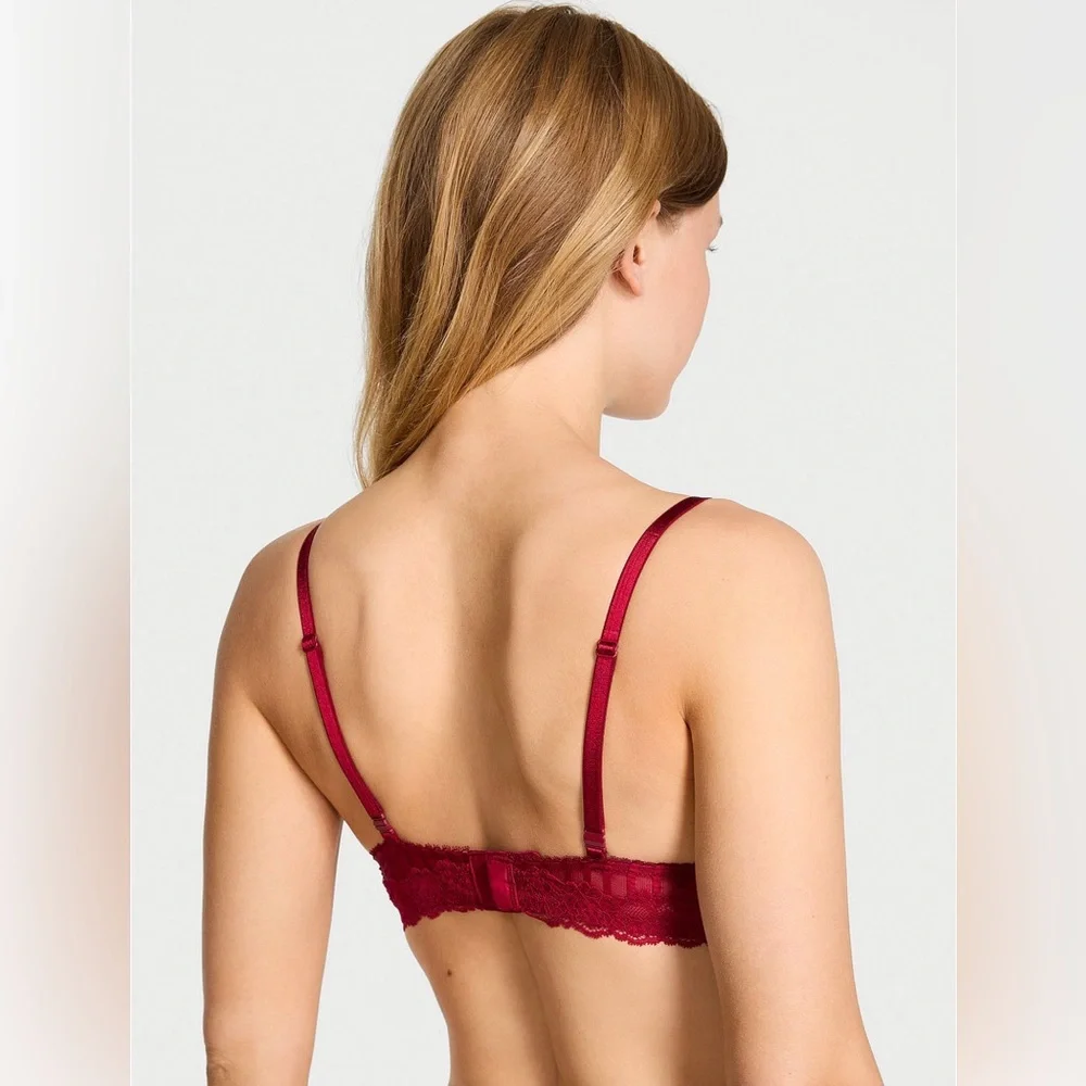 VICTORIAS SECRET SEXY TEE SMOOTH FRONT-CLOSE PUSH UP BRA